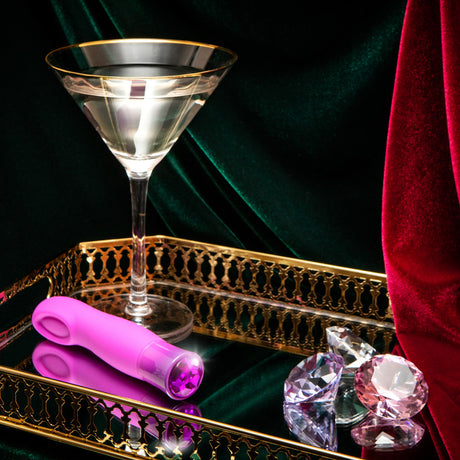 Oh My Gem Charm Warming Cupped Vibrator with Diamond